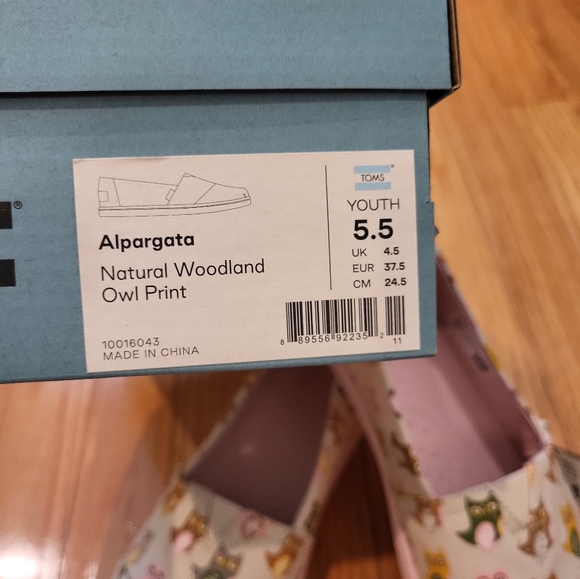 Tom's Alpargata Natural Woodland Owl Print Shoes - Picture 9 of 9